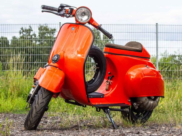 Vorschau: Vespa 200N Orange Vorschau: Vespa 200N Orange