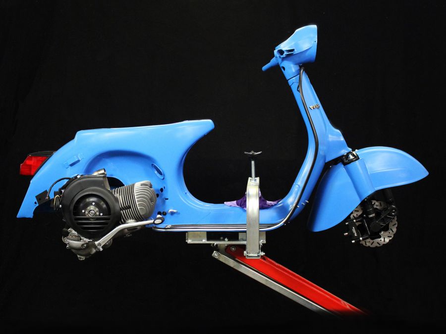 Custom Vespa Sprint 221 Superlow