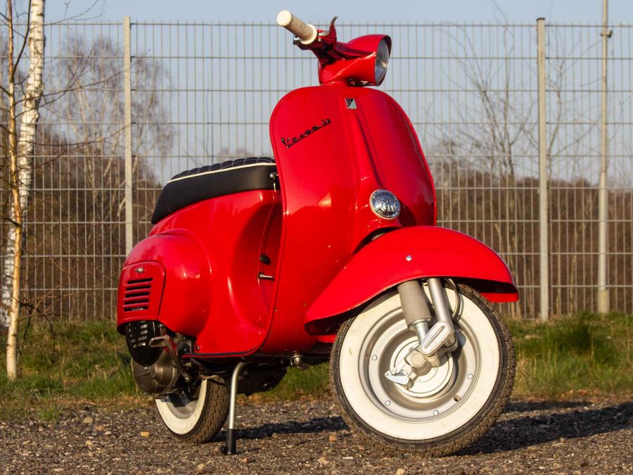 Vespa V50 1. Serie Restauration