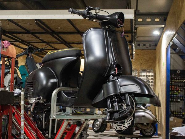 Vorschau: Vespa VNB 244 Mattschwarz Vorschau: Vespa VNB 244 Mattschwarz
