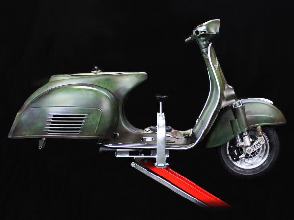 Vorschau: Vespa Sprint Rawstyle Vorschau: Vespa Sprint Rawstyle