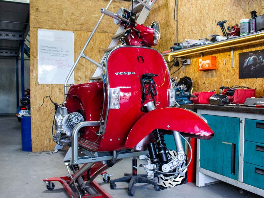 Custom Vespa PX 244 rot