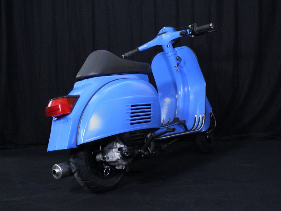 Custom Vespa Sprint 221 Superlow