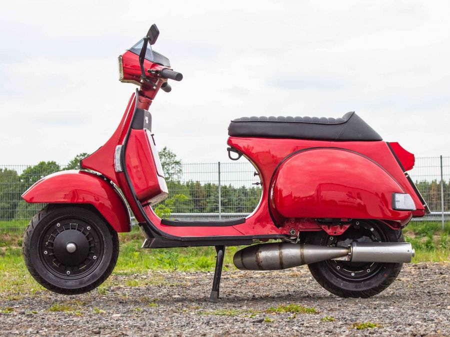 Custom Vespa T5 244