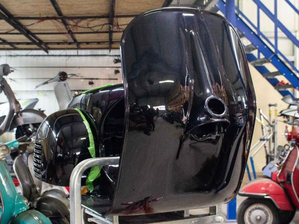 Vorschau: Custom Vespa VNB 244 Nero Daytona Metallic Vorschau: Custom Vespa VNB 244 Nero Daytona Metallic