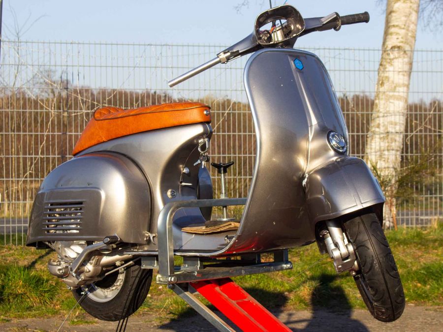 Custom Vespa Sprint 244