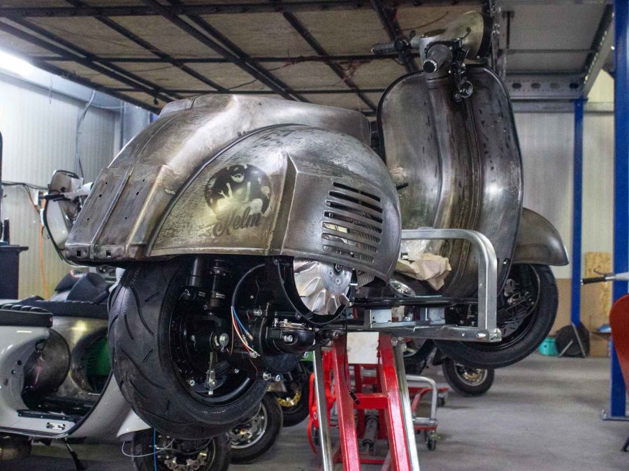 Custom Vespa VNB 306 Rawstyle