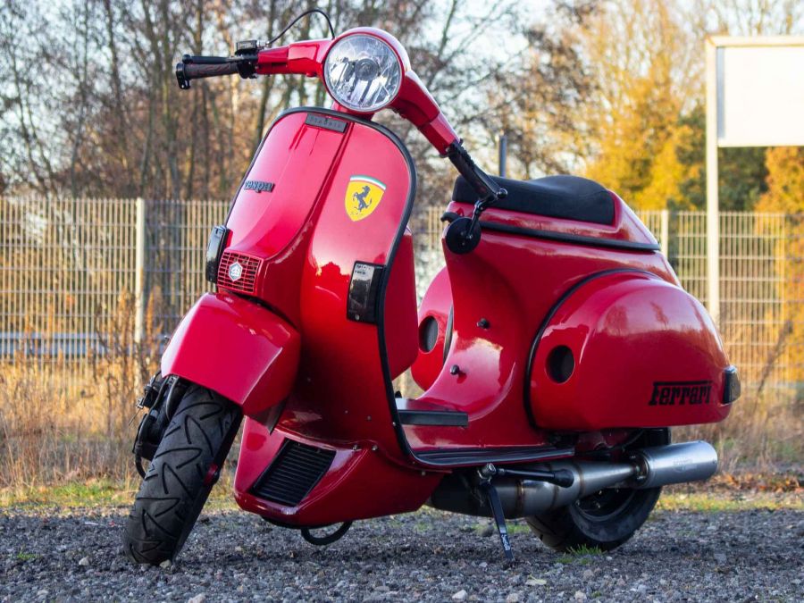 Vespa PX 244 Ferrari