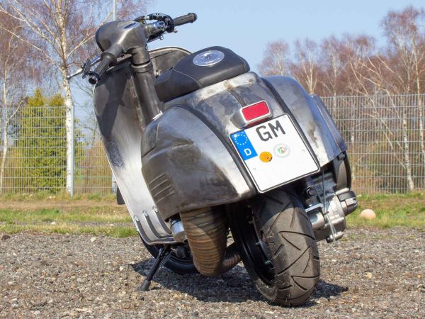 Vorschau: Custom Vespa Superlow Series 306 Vorschau: Custom Vespa Superlow Series 306