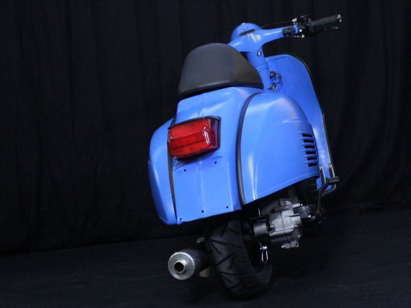 Vorschau: Custom Vespa Sprint 221 Superlow Vorschau: Custom Vespa Sprint 221 Superlow