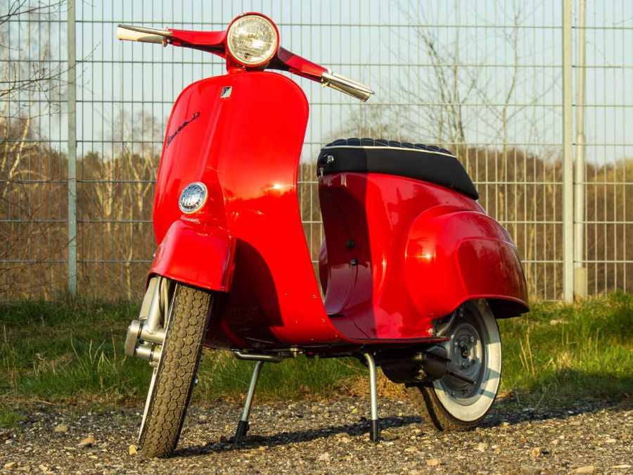 Vespa V50 1. Serie Restauration