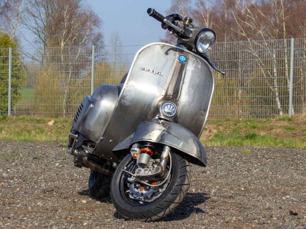 Vorschau: Custom Vespa Superlow Series 306 Vorschau: Custom Vespa Superlow Series 306