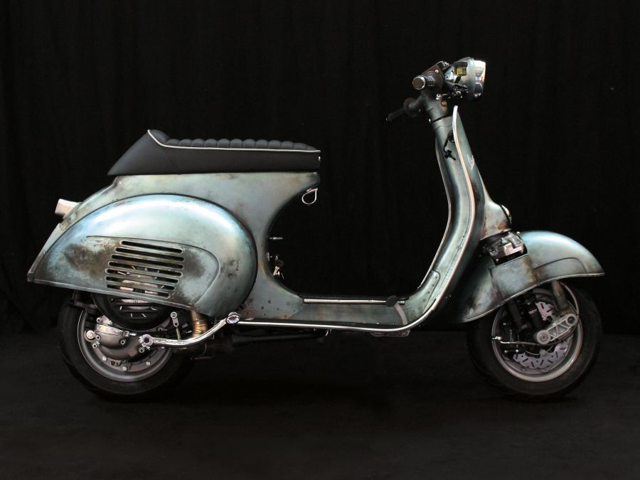 Custom Vespa VNB 260 Azzurro Metallizzato