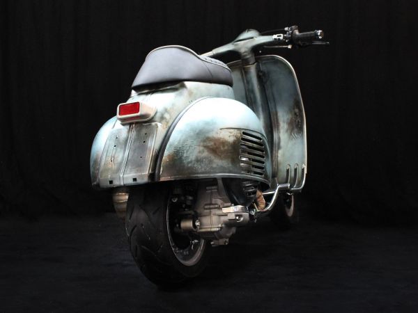Vorschau: Custom Vespa VNB 260 Azzurro Metallizzato Vorschau: Custom Vespa VNB 260 Azzurro Metallizzato