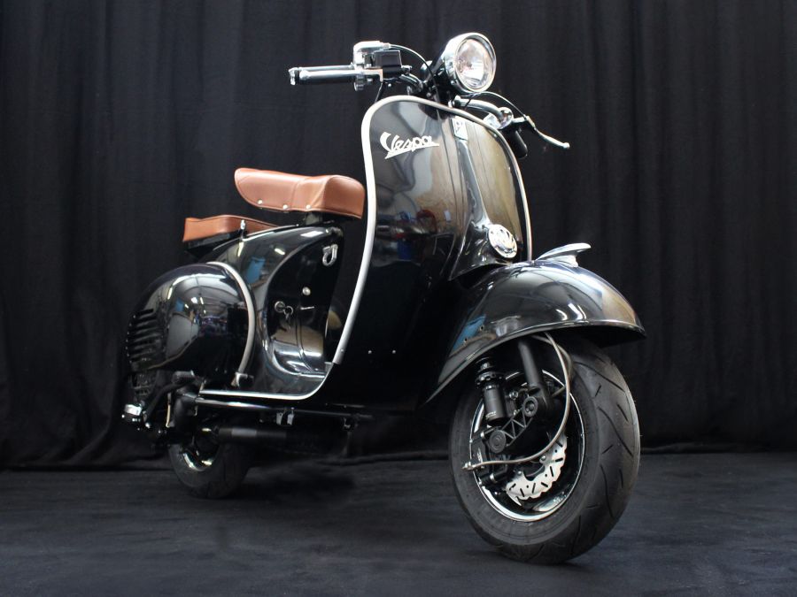 Custom Vespa 150 Struzzo