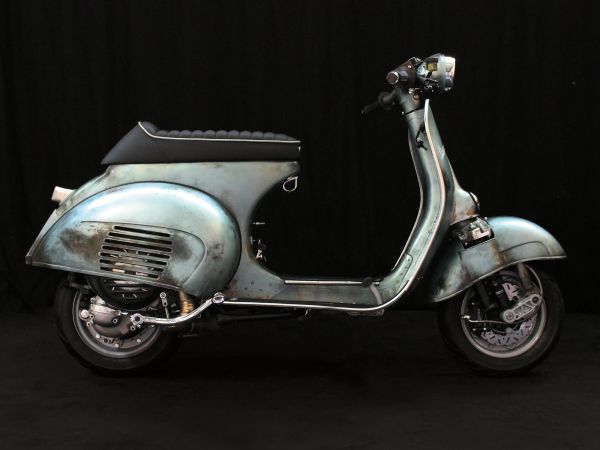 Vorschau: Custom Vespa VNB 260 Azzurro Metallizzato Vorschau: Custom Vespa VNB 260 Azzurro Metallizzato