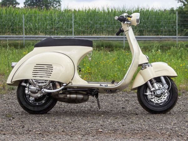 Vorschau: Custom Vespa VNB 244 Avorio 909 Vorschau: Custom Vespa VNB 244 Avorio 909