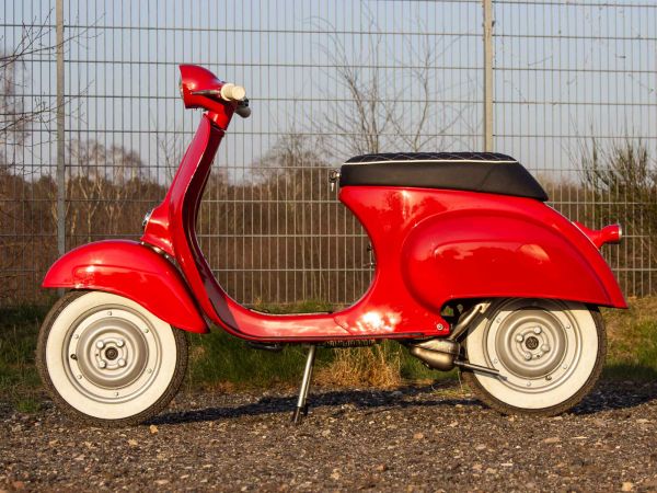 Vorschau: Vespa V50 1. Serie Restauration Vorschau: Vespa V50 1. Serie Restauration