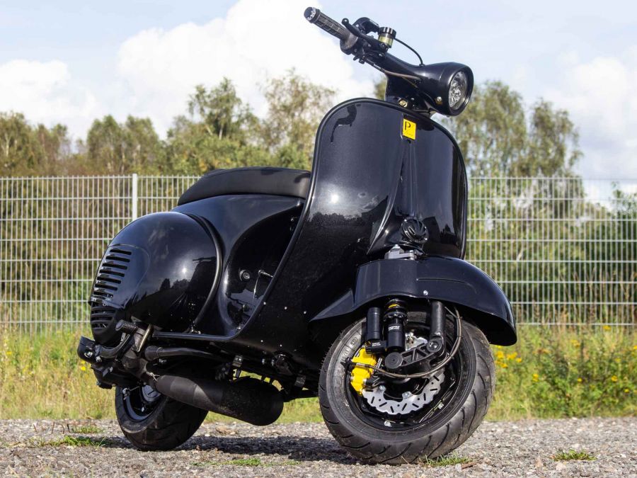 Vespa VNB 244 Ferrari Nero Daytona