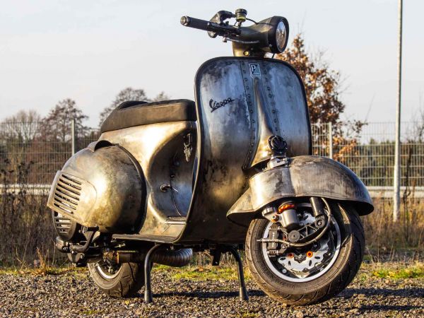 Custom Vespa SLS 300