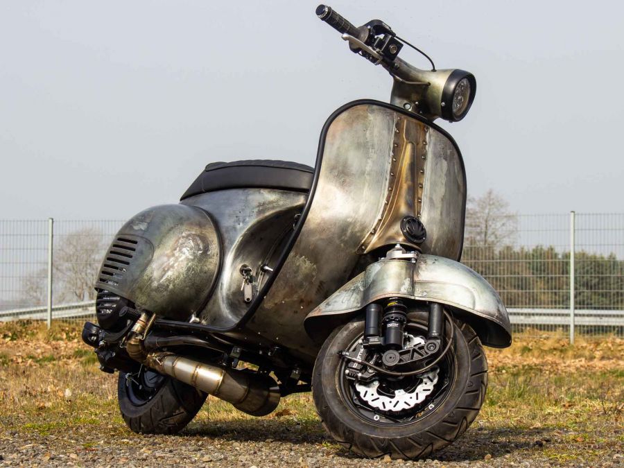 Custom Vespa VNB 244 Raw Metal Style