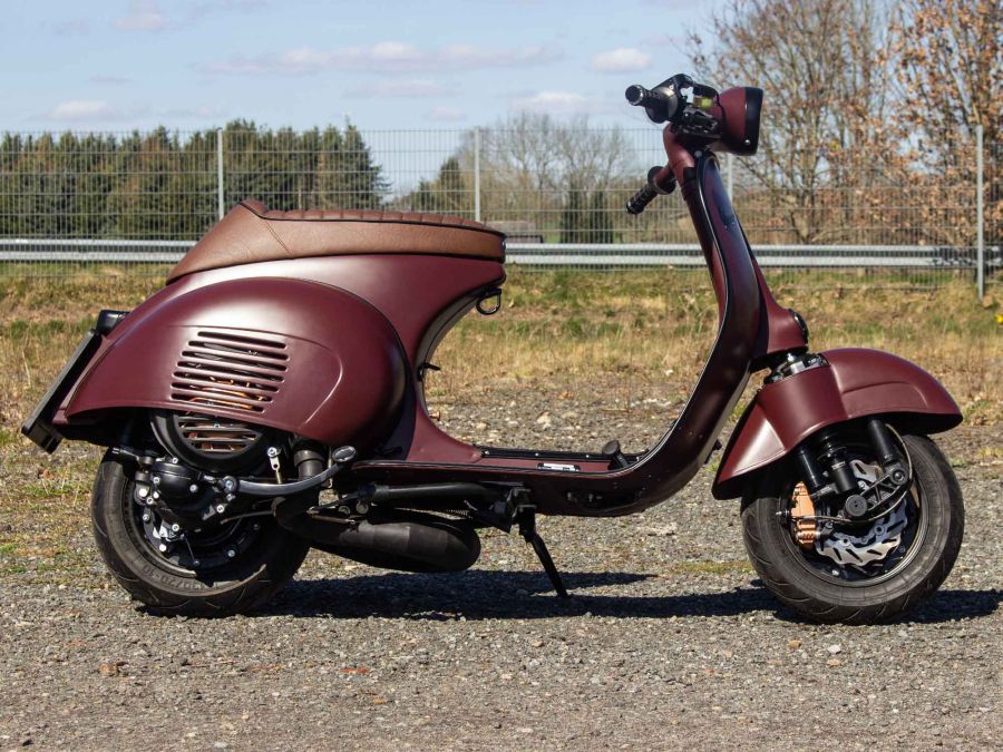 Vespa VNB 244 Schwarzrot