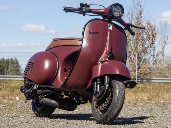 Vorschau: Vespa VNB 244 Schwarzrot Vorschau: Vespa VNB 244 Schwarzrot