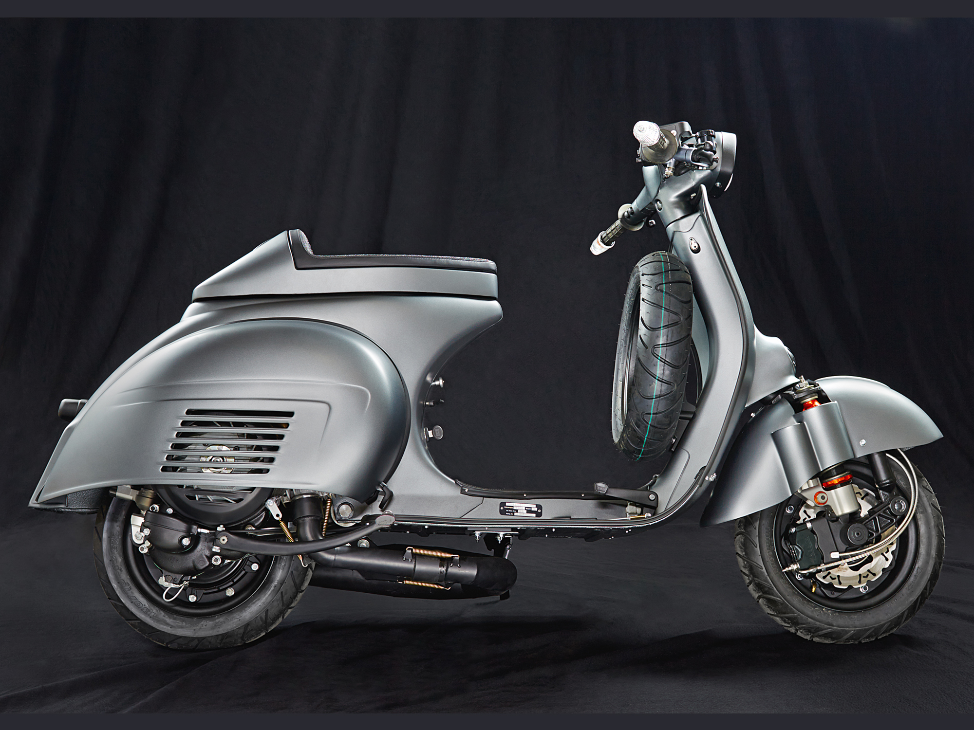 Custom-Vespa-GL-221