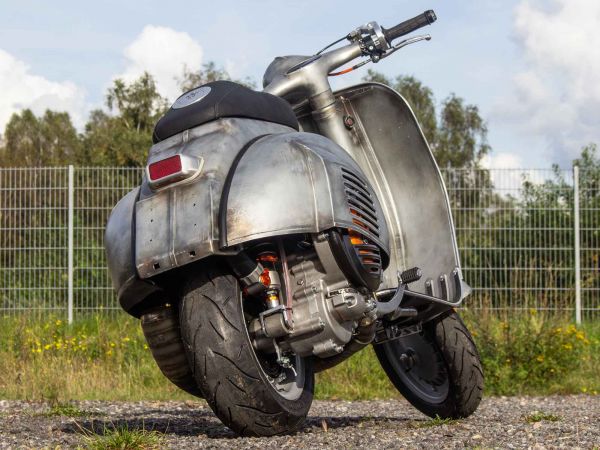 Vorschau: Vespa VNB 306 Mercedes Rawstyle Vorschau: Vespa VNB 306 Mercedes Rawstyle