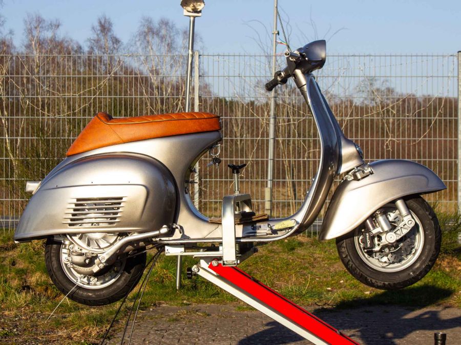 Custom Vespa Sprint 244