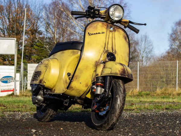 Vorschau: Vespa V50 Rawstyle Vorschau: Vespa V50 Rawstyle