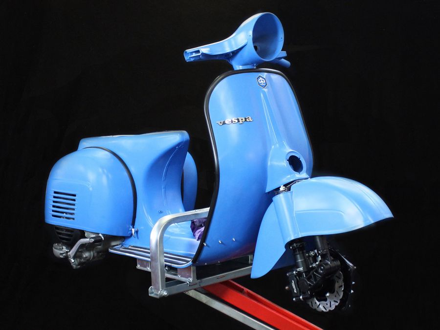 Custom Vespa Sprint 221 Superlow
