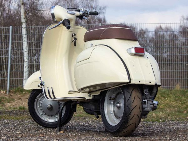 Vorschau: Custom Vespa VNB 125 Avorio 909 Vorschau: Custom Vespa VNB 125 Avorio 909