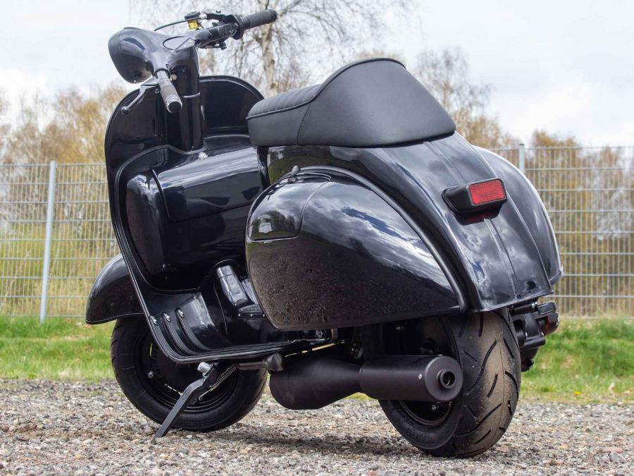 Custom Vespa VNB 244 Nero Daytona Metallic