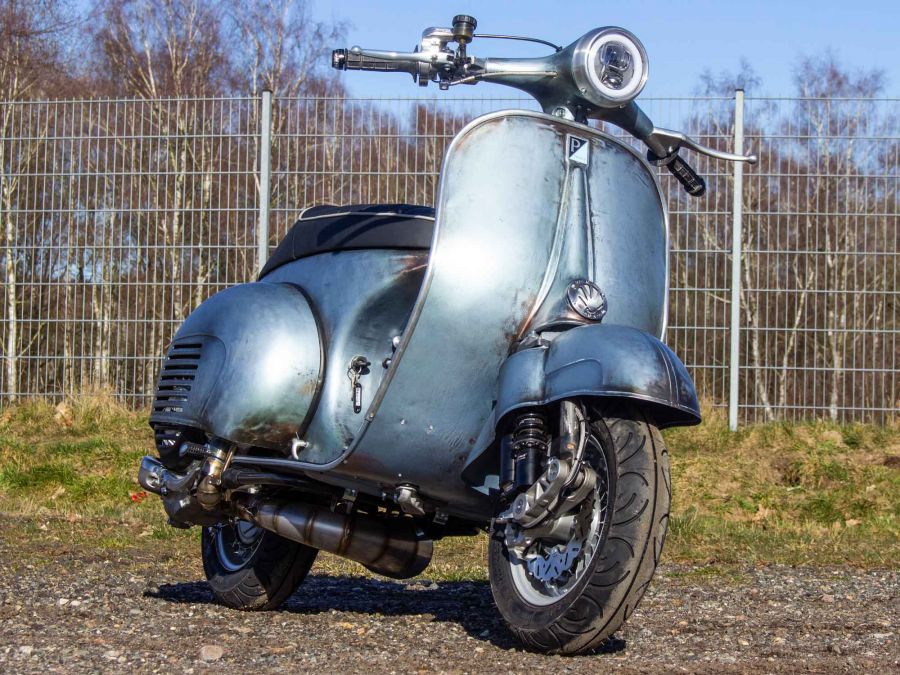 Custom Vespa VNB 244 Rawstyle Azzurro 114