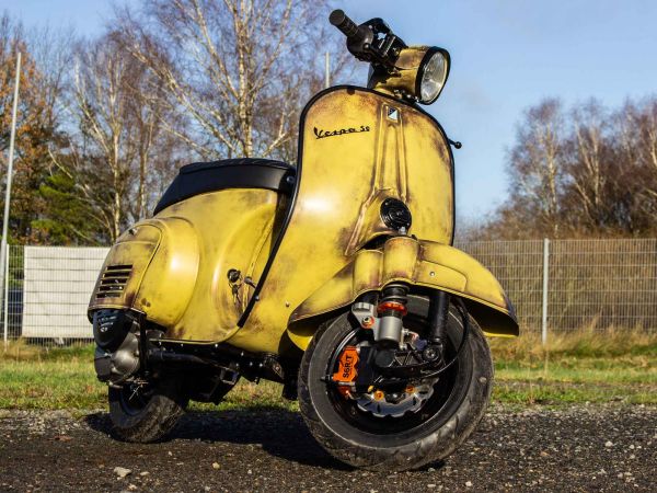 Vorschau: Vespa V50 Rawstyle Vorschau: Vespa V50 Rawstyle