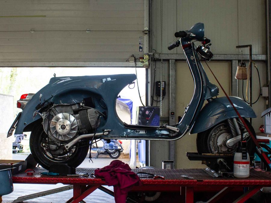 Custom Vespa VNB 190