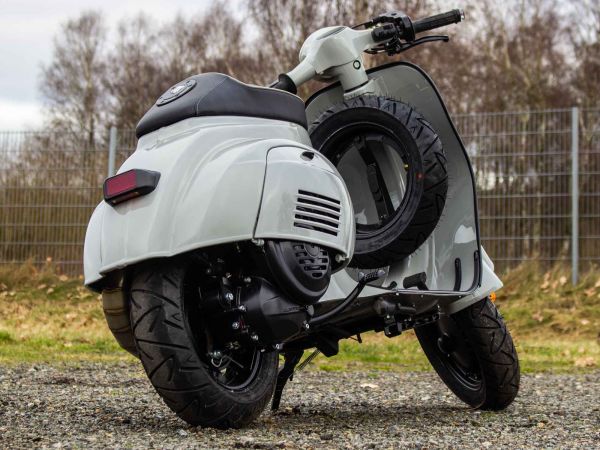 Vorschau: Vespa 200N Conversion Vorschau: Vespa 200N Conversion