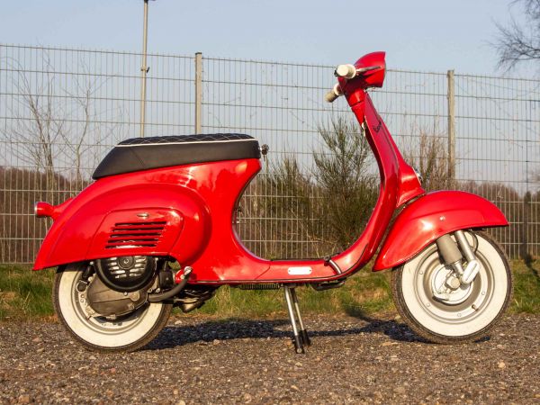 Vorschau: Vespa V50 1. Serie Restauration Vorschau: Vespa V50 1. Serie Restauration