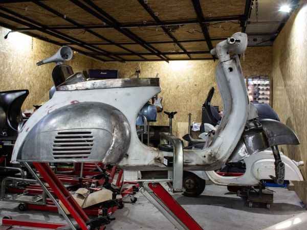 Vorschau: Vespa VNB 244 Mattschwarz Vorschau: Vespa VNB 244 Mattschwarz