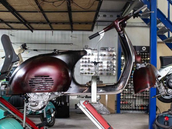 Vorschau: Vespa 125 Rawstyle Vorschau: Vespa 125 Rawstyle