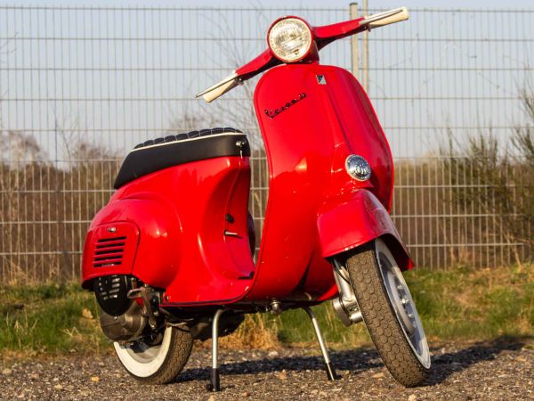 Vorschau: Vespa V50 1. Serie Restauration Vorschau: Vespa V50 1. Serie Restauration