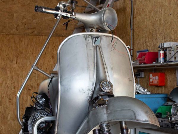 Vespa Rawstyle Lackierungen