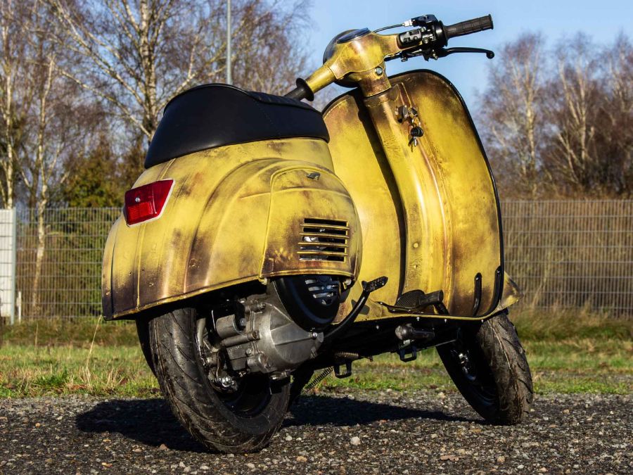 Vespa V50 Rawstyle