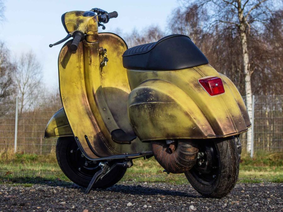 Vespa V50 Rawstyle