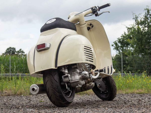 Vorschau: Custom Vespa VNB 244 Avorio 909 Vorschau: Custom Vespa VNB 244 Avorio 909