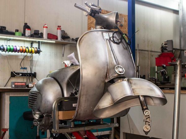 Vorschau: Vespa VNB 306 Mercedes Rawstyle Vorschau: Vespa VNB 306 Mercedes Rawstyle