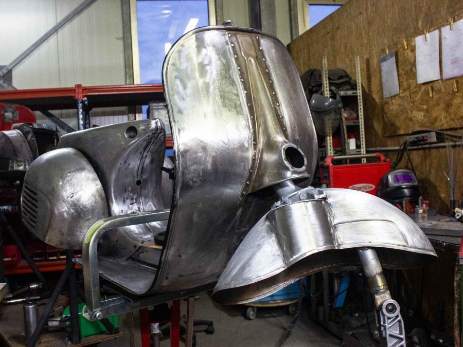 Custom Vespa VNB 306 Rawstyle