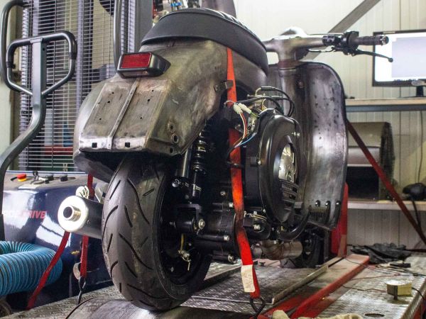 Vorschau: Custom Vespa VNB 306 Rawstyle Vorschau: Custom Vespa VNB 306 Rawstyle