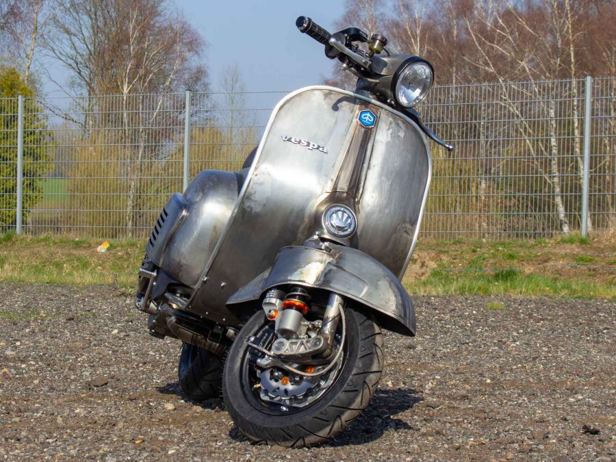 Custom Vespa Superlow Series 306
